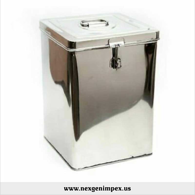 Square Peepa / Container